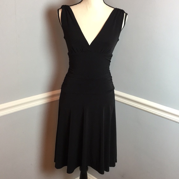 Arden B Dresses & Skirts - Arden B Little Black Dress V-Neck (XS)